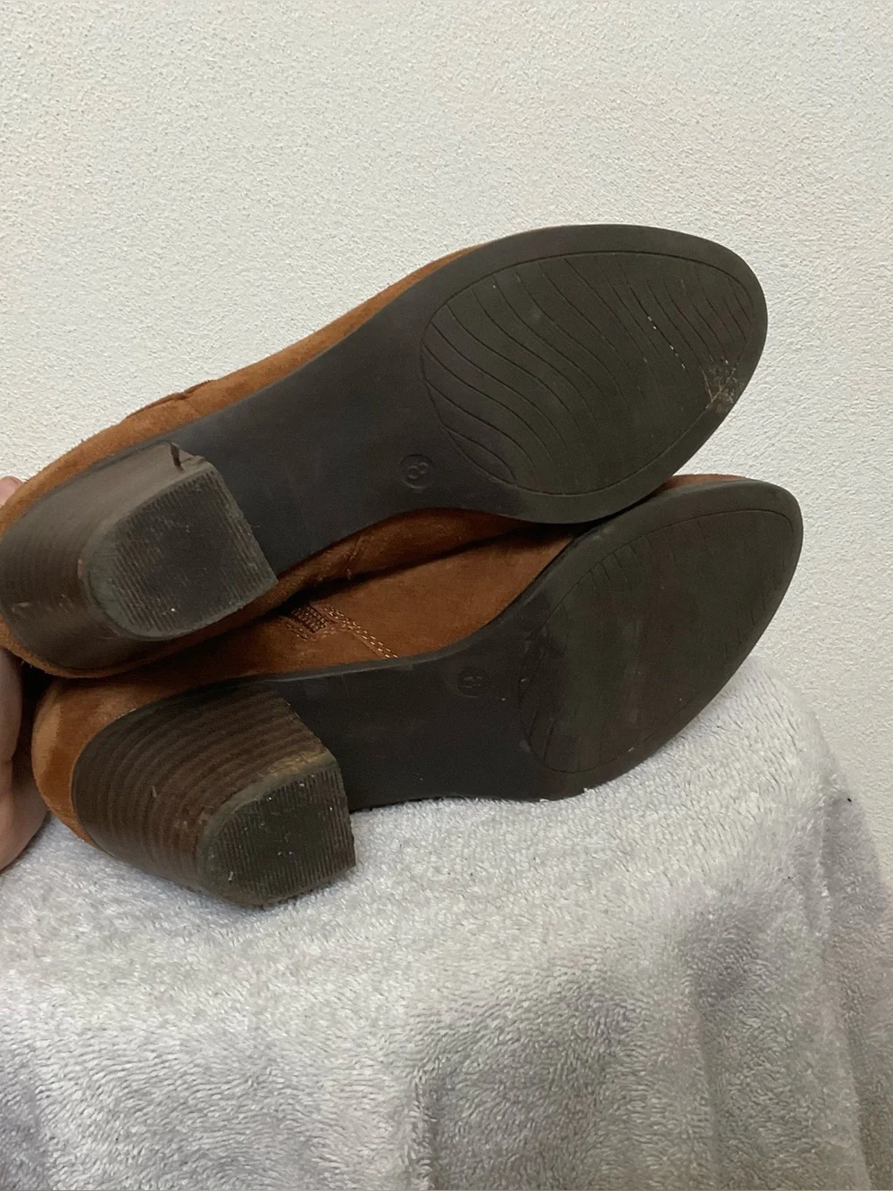 Franco Fortini Nicolette Brown Suede Ankle Booties Size 8 Zip Close Western